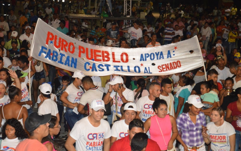Óscar Mejía | Seguimiento.co Miles de personas asistieron a la presentación de cierre del candidato al Senado.