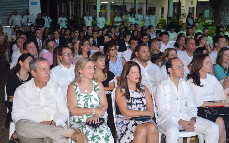 Público asistente a la ceremonia de apertura del VIII SAMUN. 