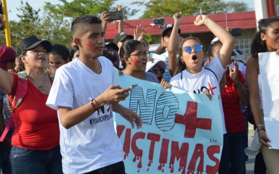 Los estudiantes le dijeron ¡Basta! a los constantes atracos.