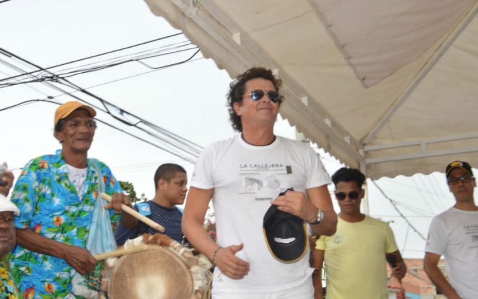 Carlos Vives compartió con la comunidad.