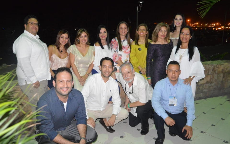 En la foto, conferencistas que participaron en la celebración de los 50 años de la Sociedad de Pediatría, seccional Magdalena. 