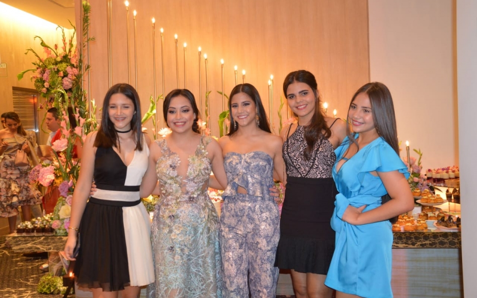 Adriana Ramírez, María Fernanda Flórez, Isabella Ariza, Paulina Pérez e Isabella Romero.