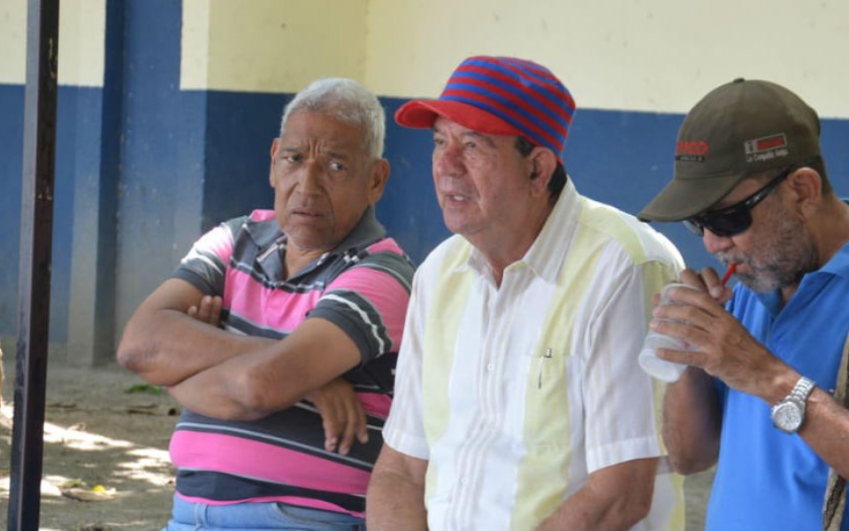 Los votos de los adultos mayores se destacan frente a la participación de los jóvenes en la ciudad.