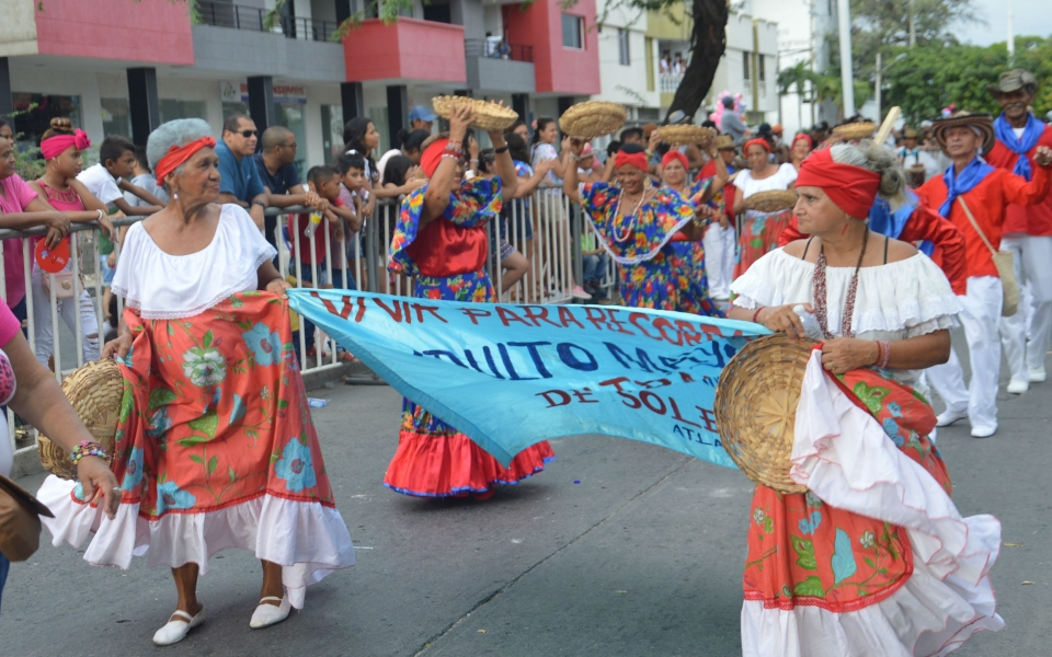 Los 'viejitos' también tuvieron su participación.