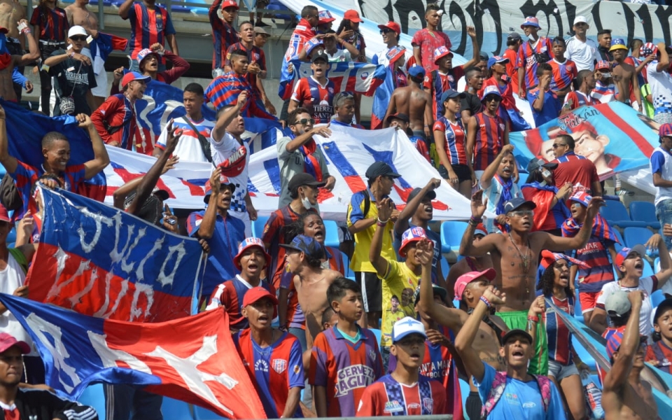 Los hinchas apoyaron al equipo hasta el final.