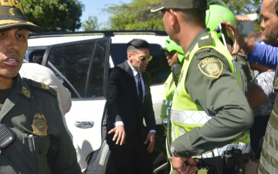 Óscar Mejía - Seguimiento.co Llegada de Radamel Falcao al velorio de su padre, Radamel García King.