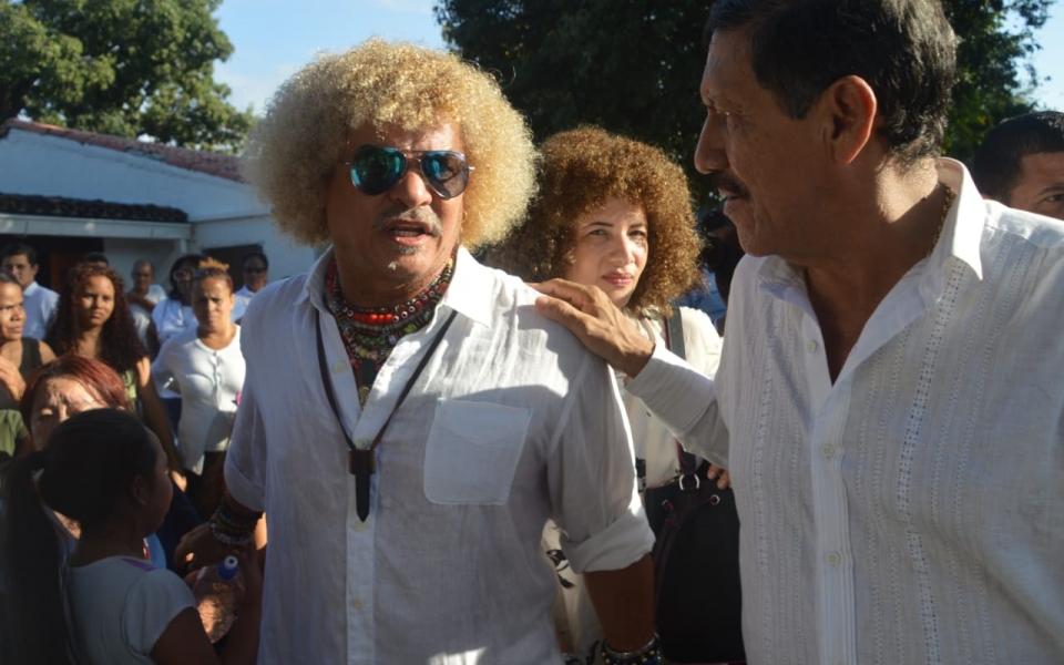 Carlos 'El Pibe' Valderrama y su esposa.