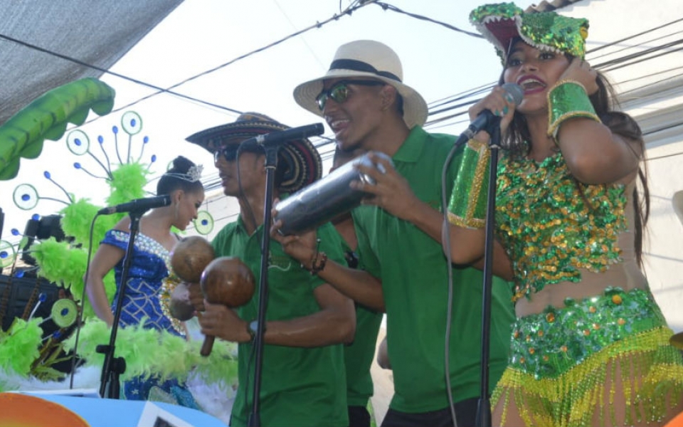 Grupo musical acompañante de la reina central