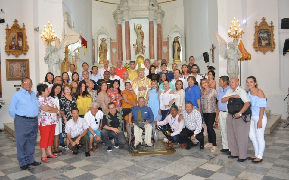 Los periodistas recibieron la bendición del 'Todopoderoso'