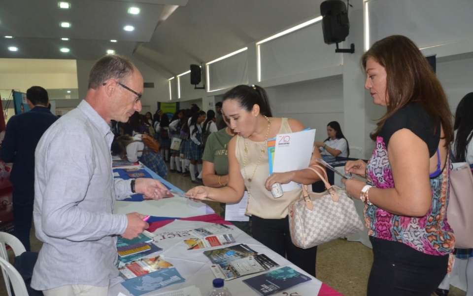 Feria de Universidades en el Colegio Bilingüe Santa Marta