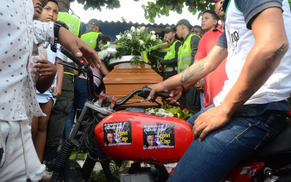 Oscar Mejía-Seguimiento Cortejo fúnebre de Deivi Rap