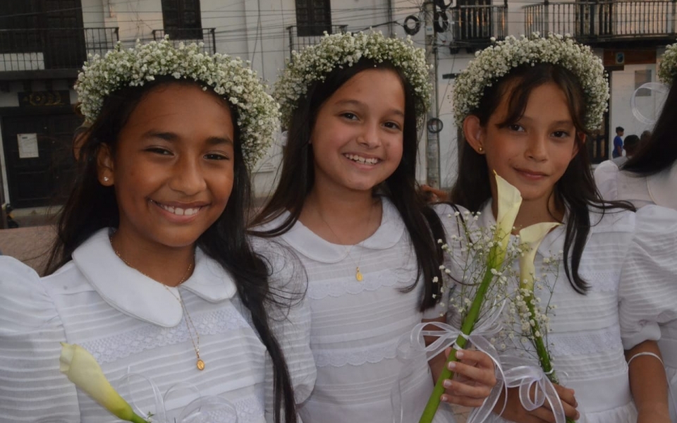 Primera Comunión estudiantes Colegio Bureche