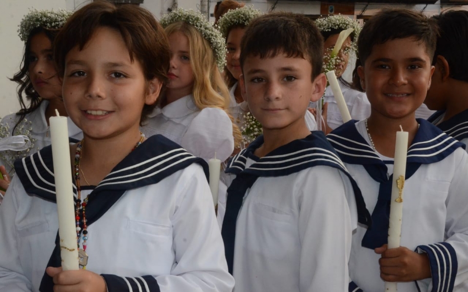 Primera Comunión estudiantes Colegio Bureche